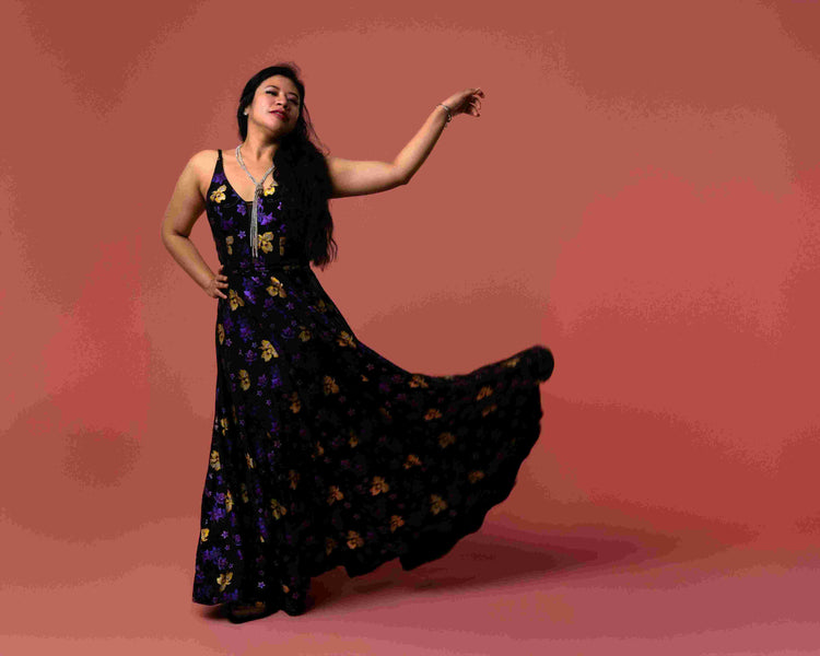 A women in attracting maxi dress